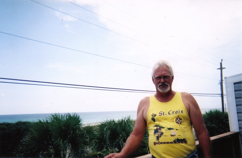 Date this nice looking United States man Lightenbug from Hamilton US6725