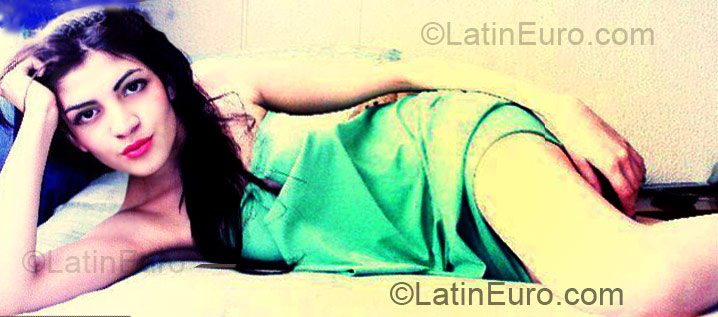 Date this good-looking Colombia girl Lorena from Bogota CO6345