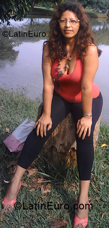 Date this delightful Colombia girl Mery from Cali CO4654