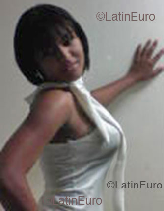 Date this attractive Dominican Republic girl Esmarlyn from Santiago DO5857