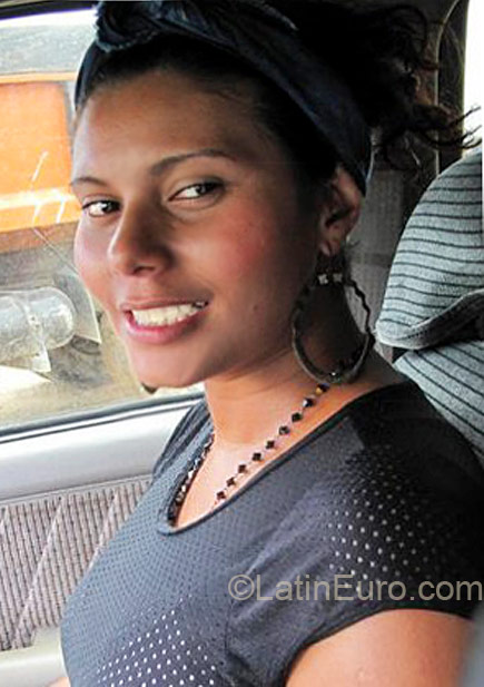 Date this tall Colombia girl Celia from Cartagena CO4676