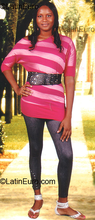 Date this georgeous Jamaica girl Shakera from Braes River Dist JM164