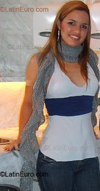 Date this pretty Brazil girl Ana Claudia from Joao Pessoa BR3396