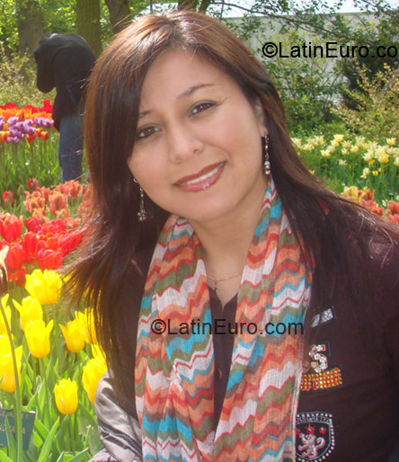Date this hard body Peru girl Clau from Lima PE305