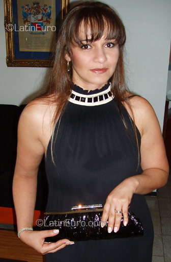 Date this hard body Brazil girl Rosana from Sorocaba BR7654