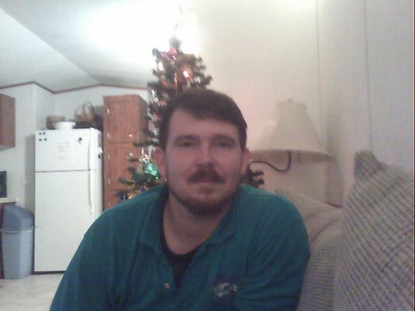 Date this pretty United States man Starrone from Milan US7033