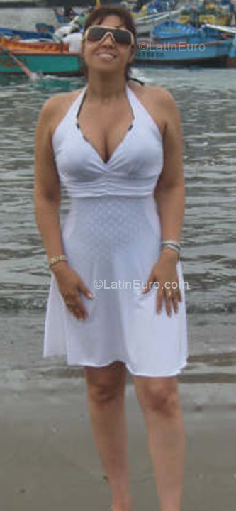 Date this passionate Peru girl Roxana from Lima PE310