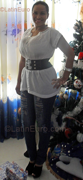 Date this beautiful Colombia girl Sandra Milena from Cali CO4811