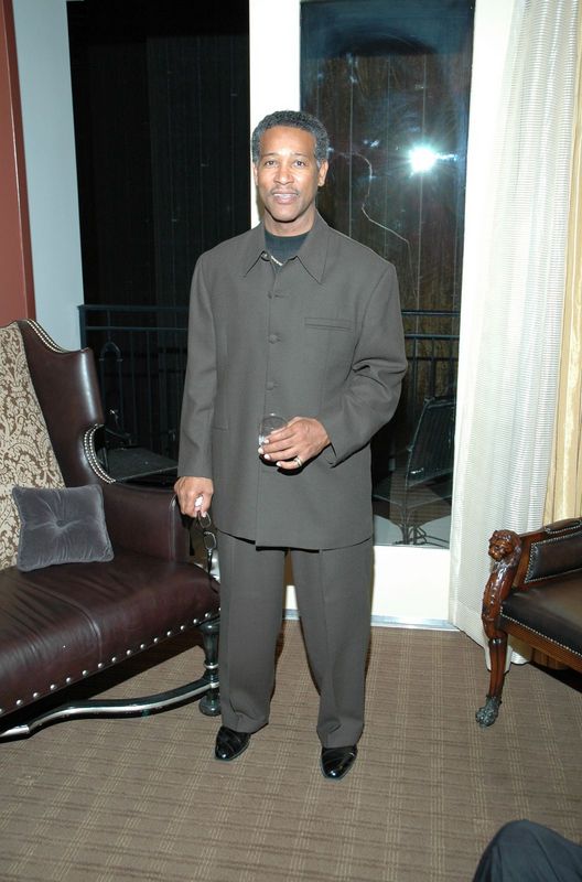 Date this passionate United States man Kdefacto from College Park, US7105