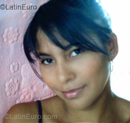 Date this athletic Colombia girl Mayerly from Medellin CO4831