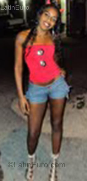 Date this voluptuous Brazil girl Michelle from Rio de Janeiro BR3476