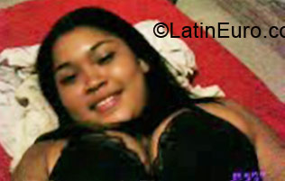 Date this voluptuous Brazil girl Anacarla from Fortaleza BR3496