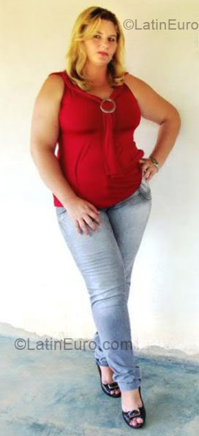 Date this passionate Brazil girl Lurdes from Carlinda BR3504