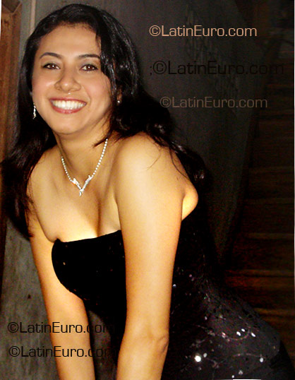 Date this lovely Ecuador girl Jasmin from Manabi EC23