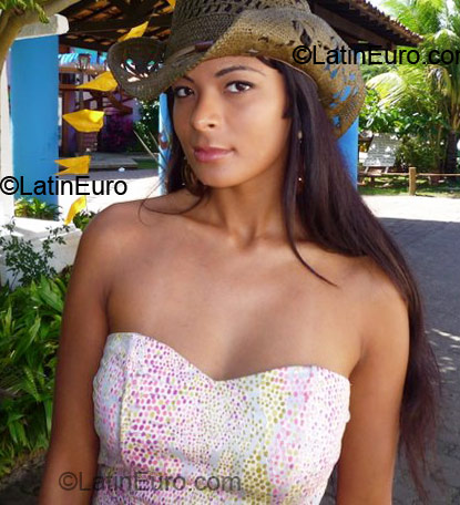 Date this fun Brazil girl Joyce from Sao Paulo BR3546