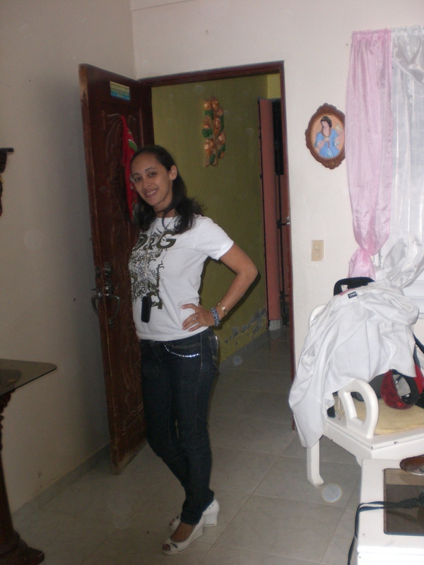 Date this voluptuous Dominican Republic girl Virginia from Bonao DO5036