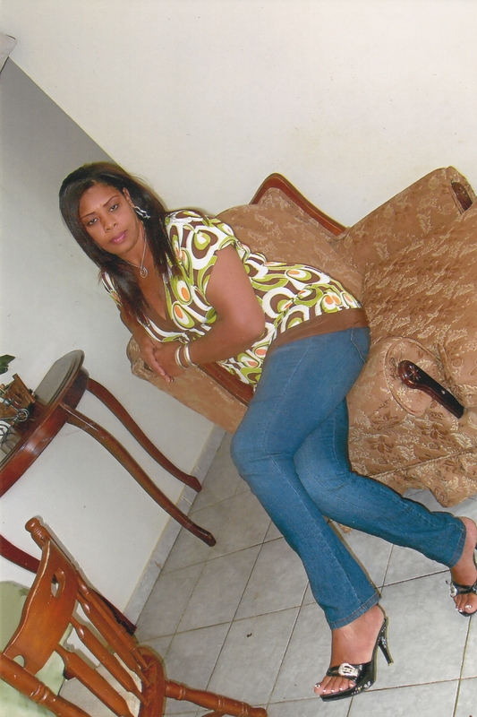 Date this tall Dominican Republic girl Paula from Santiago DO5056