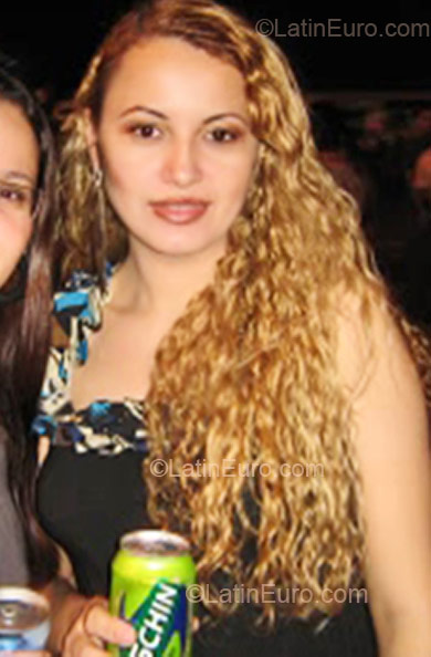 Date this sensual Brazil girl Hanna Karina from Natal BR3570