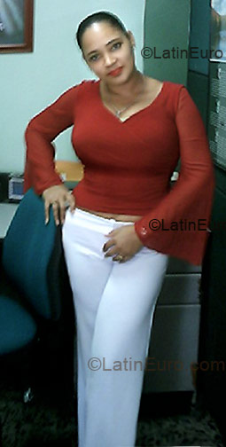 Date this tall Colombia girl Erika from Cali CO4980