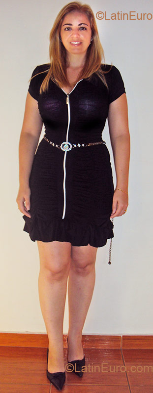 Date this gorgeous Brazil girl Ana Amelia from Avare BR3579