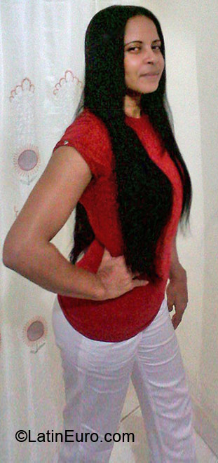 Date this stunning Dominican Republic girl Francis from San Cristobal DO5083