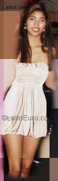 Date this hot Peru girl Estefany from Lima PE328