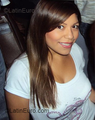 Date this good-looking Colombia girl Johanna from Pereira CO4999