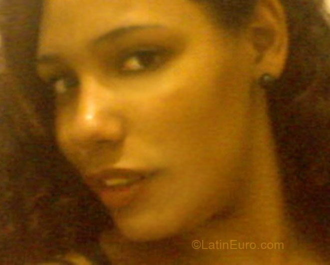 Date this tall Colombia girl Luna from Bogota CO5057