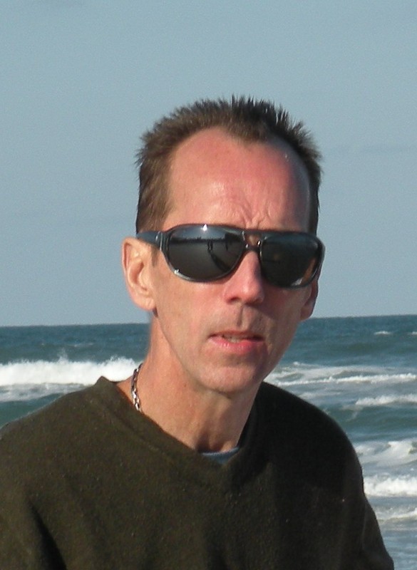 Date this tall United States man Brian from Taunton US7620