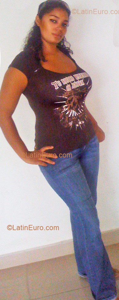 Date this beautiful Dominican Republic girl Brenda from Santiago DO5207