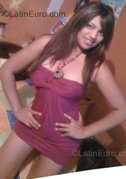 Date this cute Ecuador girl Lizbeth Marcela from Ambato EC34