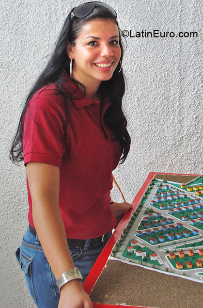 Date this delightful Nicaragua girl Maria Esperanza from Leon NI10