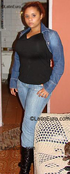 Date this happy Brazil girl Stefanie from Sao Paulo BR3719