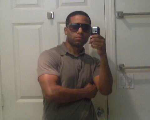 Date this exotic United States man Tavo from Stamford US7722