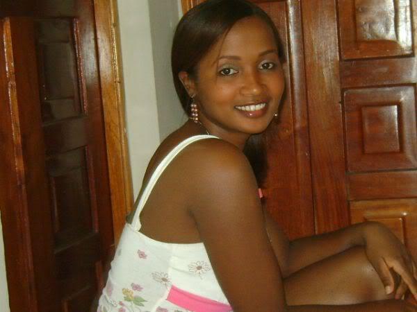 Date this gorgeous Dominican Republic girl Claudia from Santo Domingo US7728