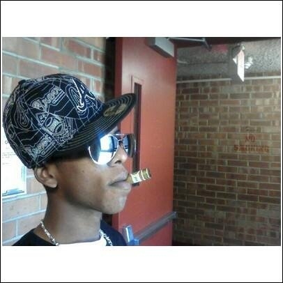 Date this hard body United States man Simon from Sagina W US7797