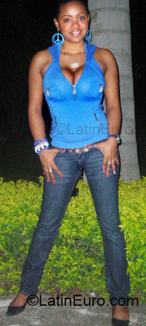 Date this hard body Dominican Republic girl Jocely gonzalez from Santiago DO6996