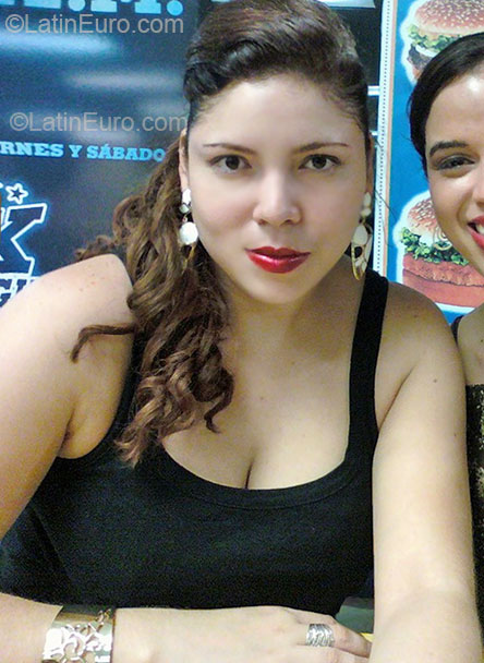 Date this happy Honduras girl Joshara from Villanueva HN241