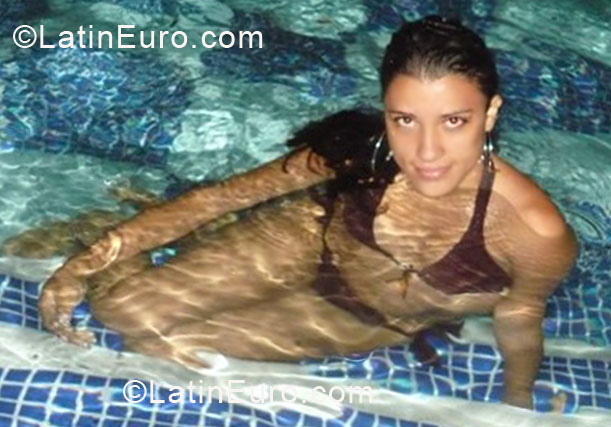 Date this beautiful Colombia girl Erika from Acacias CO6620