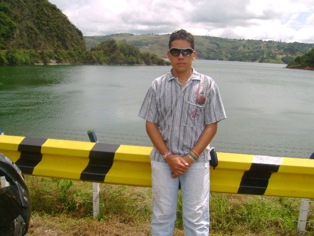 Date this cute Colombia man JHONKIS from Yotoco Valle CO5400