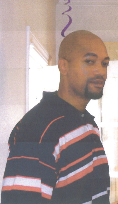 Date this attractive United States man Johnny from Oakland US7947