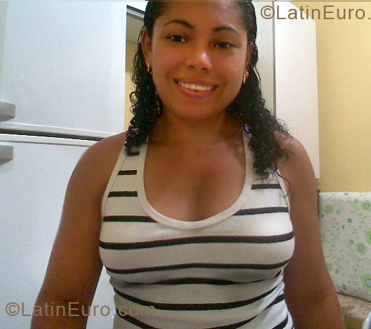 Date this hard body Brazil girl Adriana from Maraba BR3882