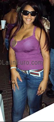 Date this nice looking Dominican Republic girl Dahiana Amelia from Santiago DO5460