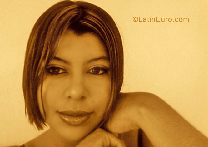 Date this beautiful Mexico girl Cristal Del Carmen from Minatitlan MX246