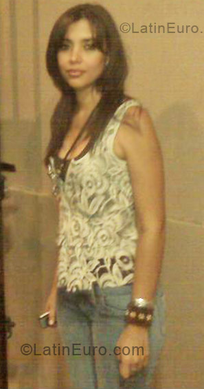 Date this charming Ecuador girl Mariana De Jesus from Guayaquil EC45