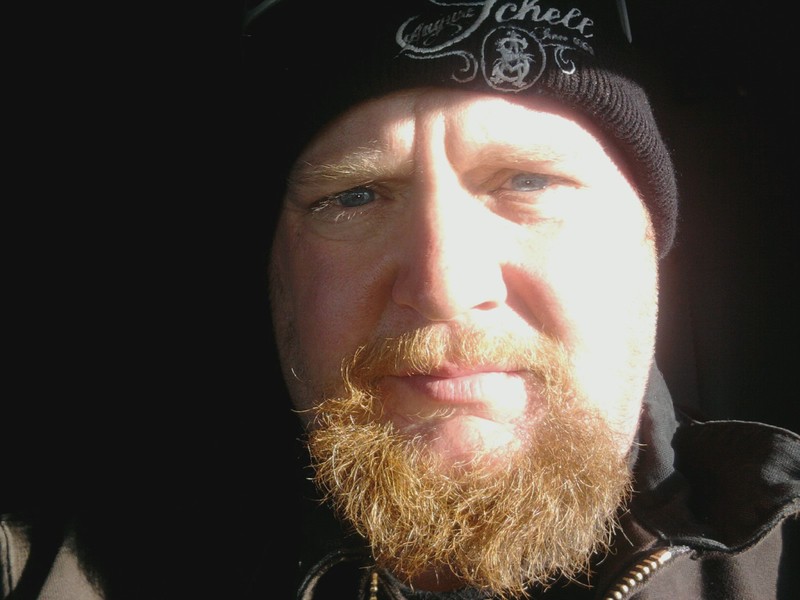 Date this young United States man Todd from New Ulm US8116