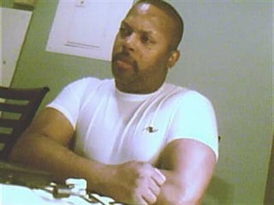 Date this fun United States man Unel from Little Rock US8129