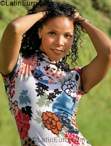 Date this passionate Peru girl Darenka from Lima PE378