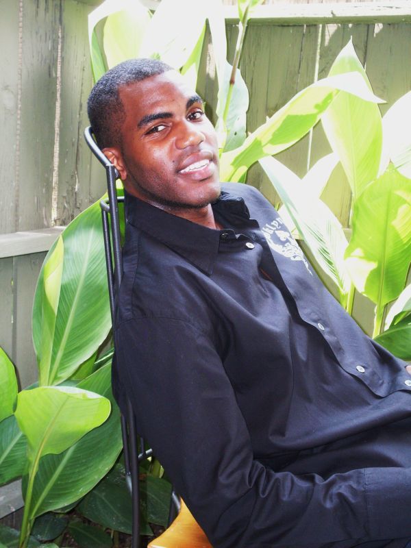 Date this young United States man Tony2k from Orlando US8143