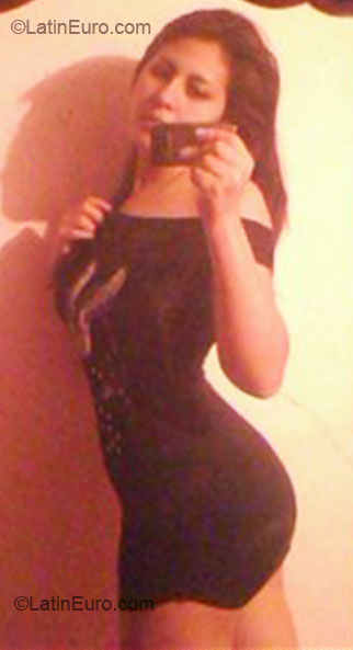 Date this foxy Ecuador girl Touchme from Quito EC52